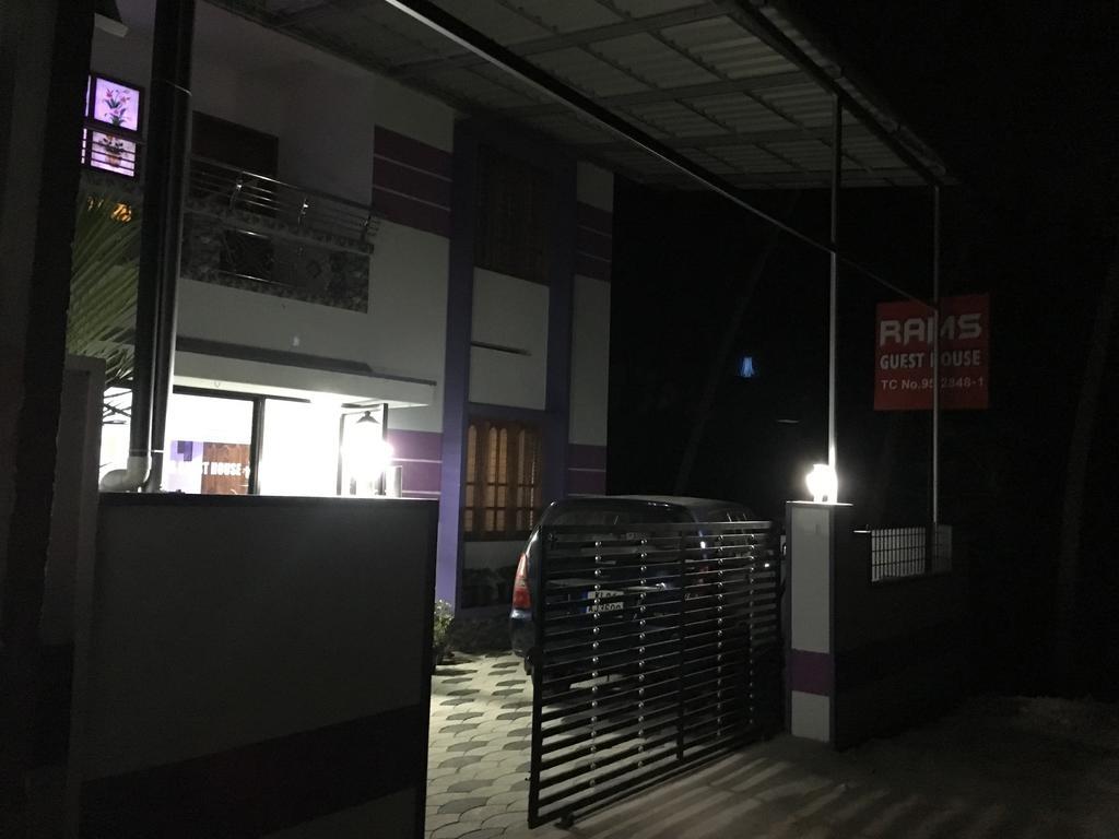 Rams Guest House Near Lulu Mall Thiruvananthapuram Eksteriør billede