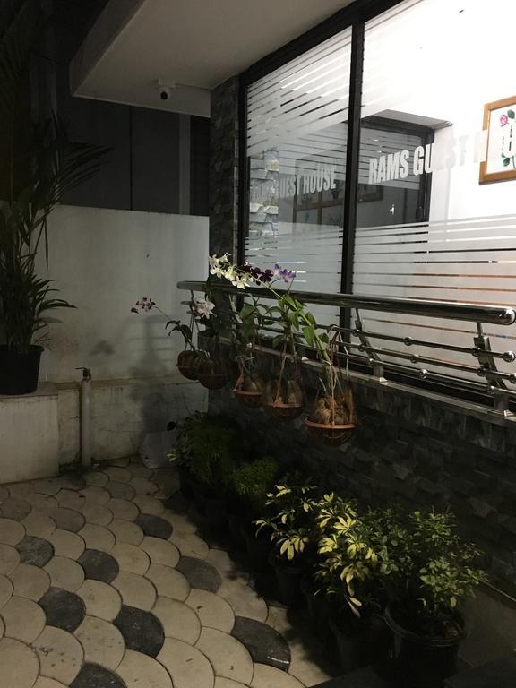 Rams Guest House Near Lulu Mall Thiruvananthapuram Eksteriør billede